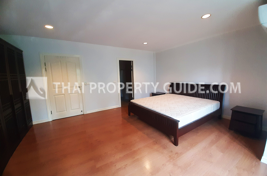 Townhouse in Sukhumvit 